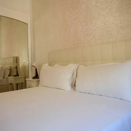 Riboty 21 Apartment *